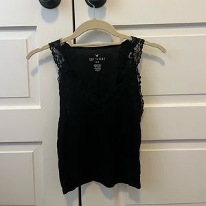 Cropped ribbed lace black tank top